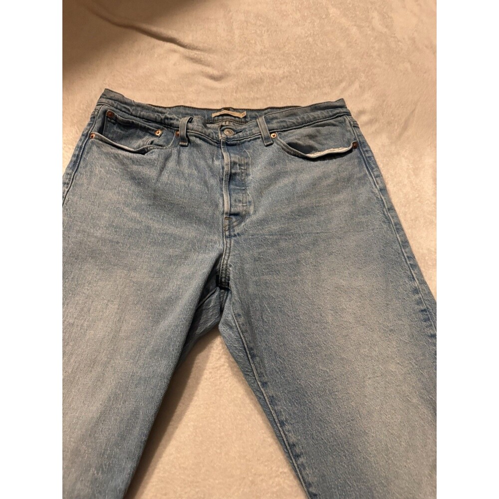 Levis Womens Waterless Wedgie Straight Jeans Blue Light Denim 33 Button Fly - Picture 2 of 16